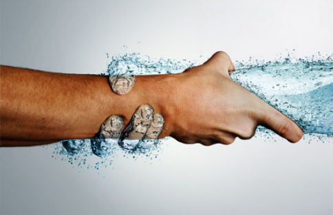 Entenda quais são as funções da água no organismo humano